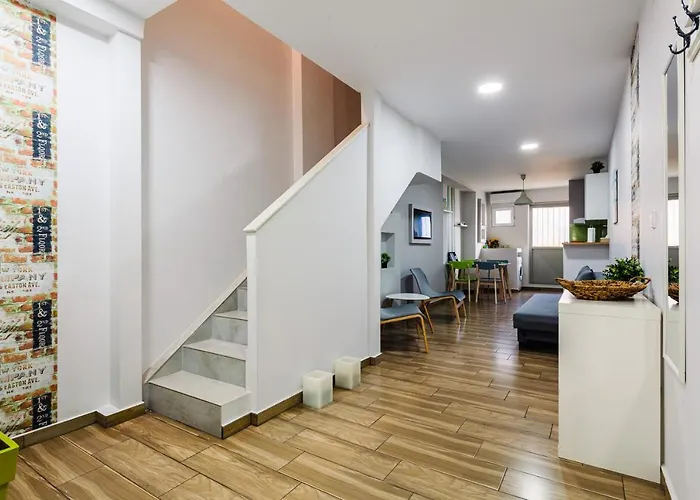 Citysea Fusion, Elegant Gem Minutes From The * Kalamata