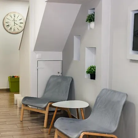 Citysea Fusion, Elegant Gem Minutes From The Апартаменты Каламата