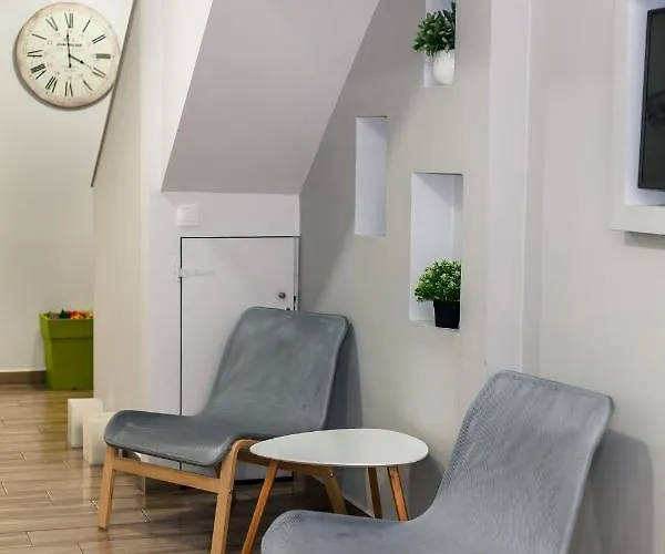 Citysea Fusion, Elegant Gem Minutes From The Apartmán Kalamata