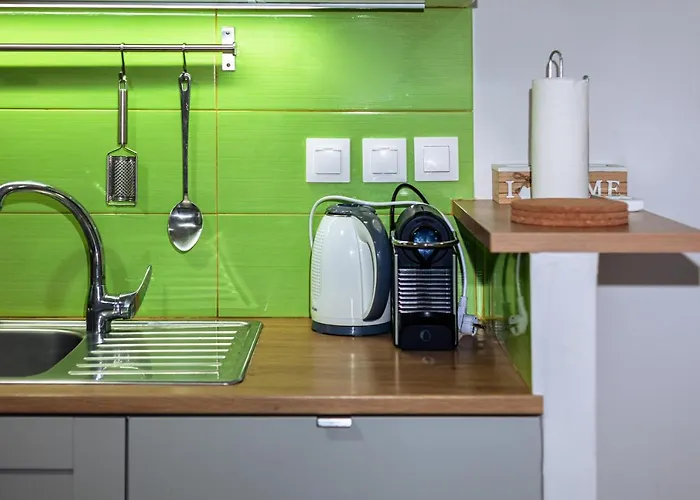 Citysea Fusion, Elegant Gem Minutes From The Kalamáta