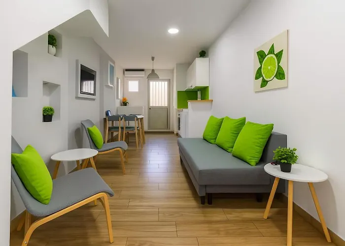 Citysea Fusion, Elegant Gem Minutes From The Apartman *